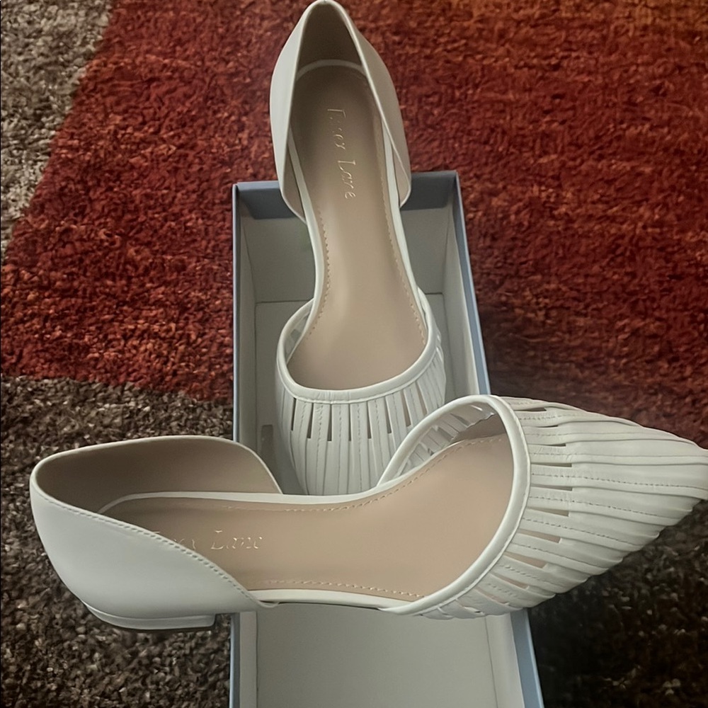 Essex Lane White Flats with Pleated Design